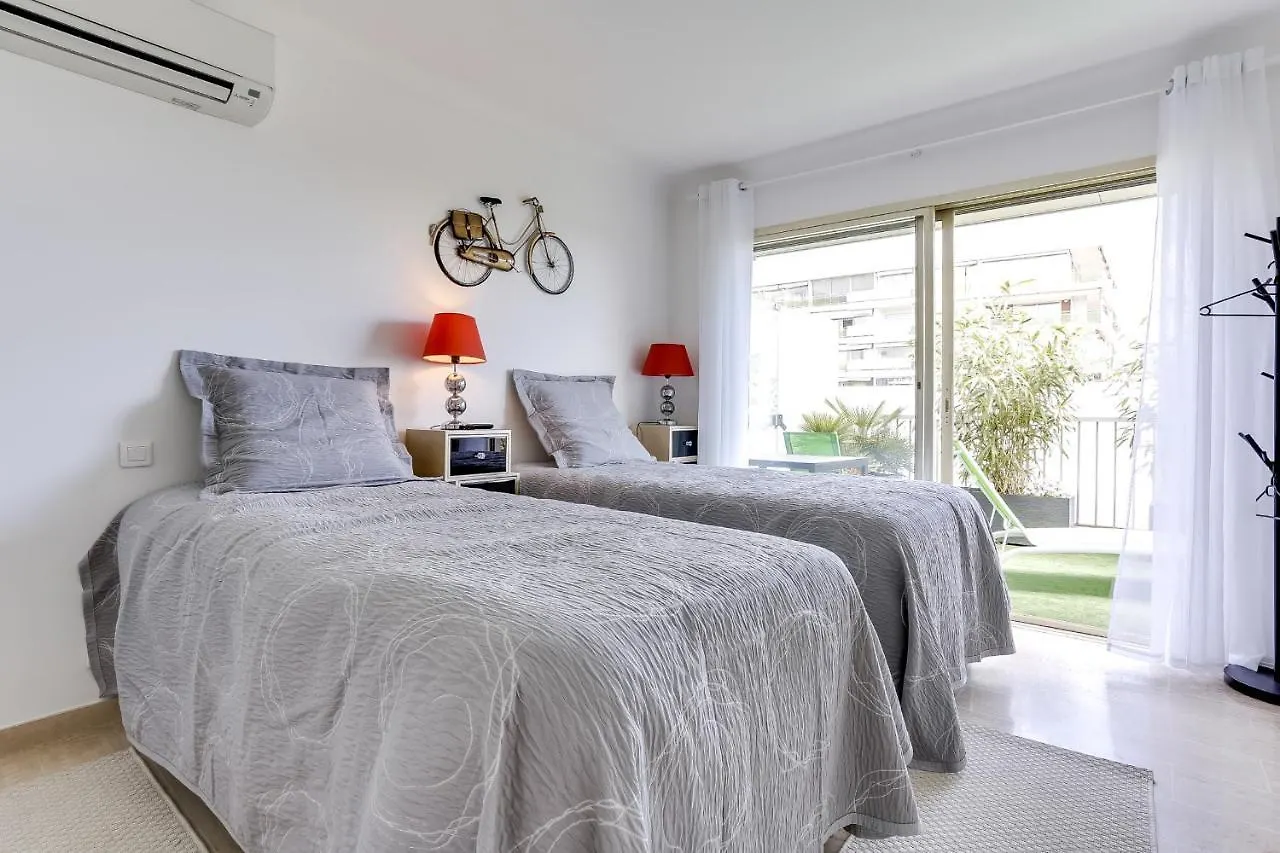 Immogroom - Apartment With Terrace - Ac - Parking Cannes 0*,  France